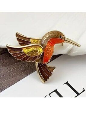 Brooch Hummingbird Enamel Pin Stylish Nature Glam Bird Colorful Trendy Stunning